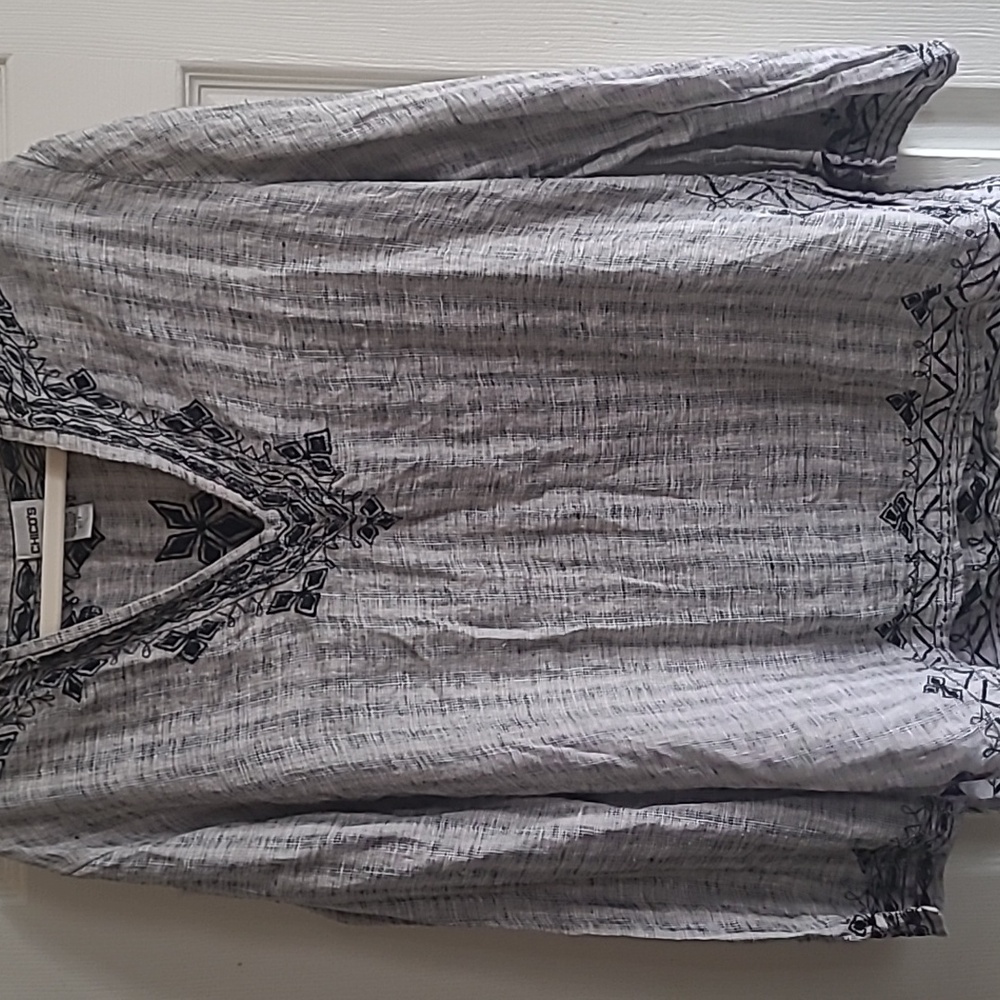 Chico's embroidery top